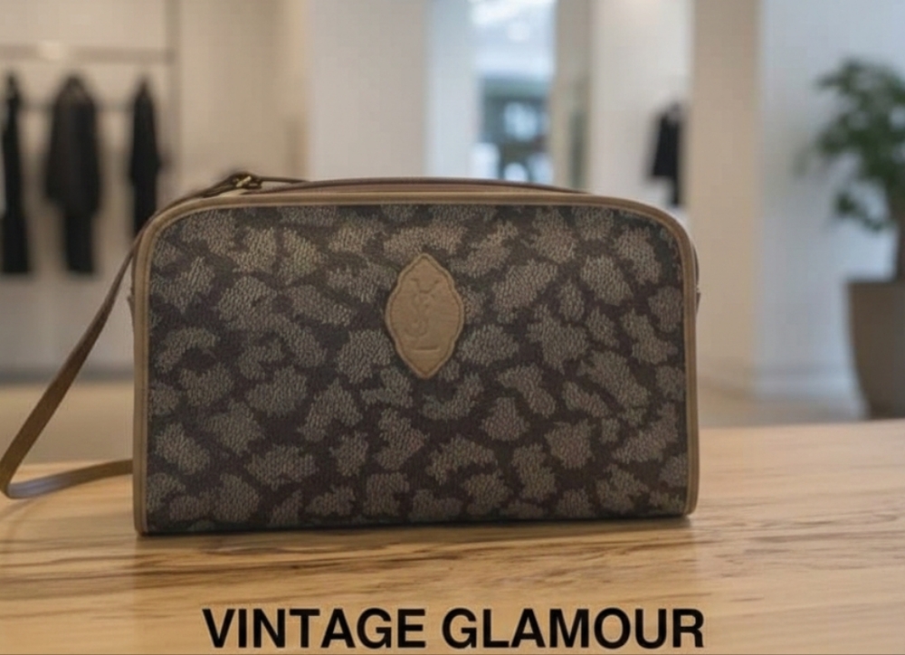 Yves Saint Laurent  Clutch / Crossbody